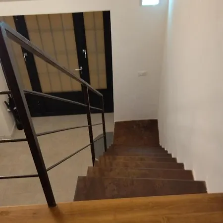 Vesuvius Ai Librai * Neapol